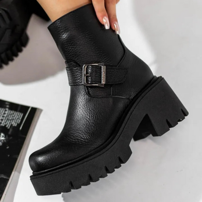Botas de cuero para mujer con tacon bajo y hebilla decorativa