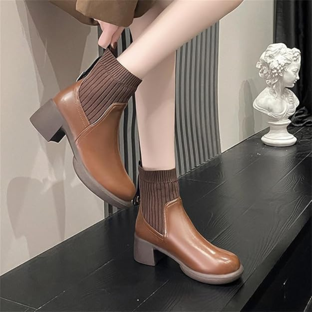 Botas cortas de cuero suave con tejido elástico para mujer