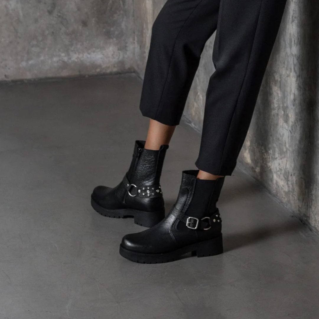 Bota de Caña Media de Cuero Negro para Mujer®