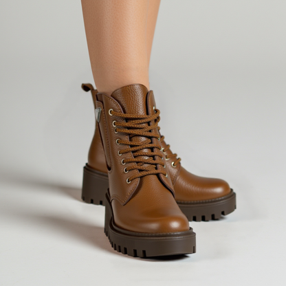 Botas estilo militar para mujer