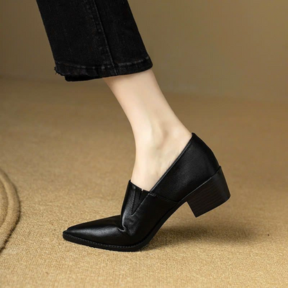 zapatos de piel auténtica con punta puntiaguda y tacón medio