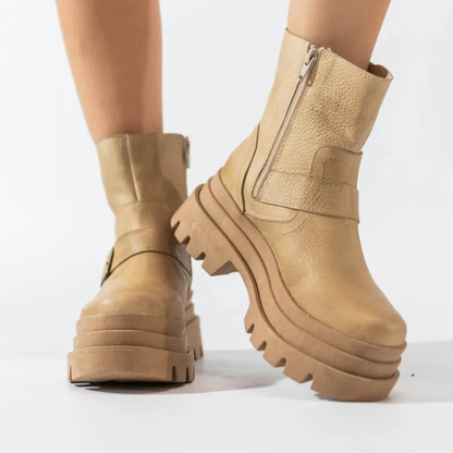 Botas de cuero para mujer con tacon bajo y hebilla decorativa