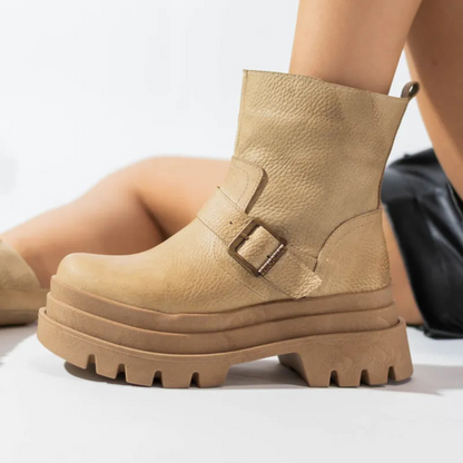 Botas de cuero para mujer con tacon bajo y hebilla decorativa