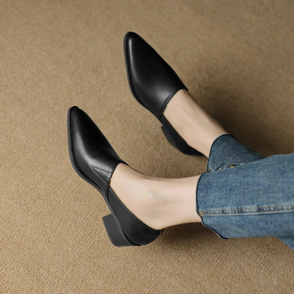 zapatos de piel auténtica con punta puntiaguda y tacón medio