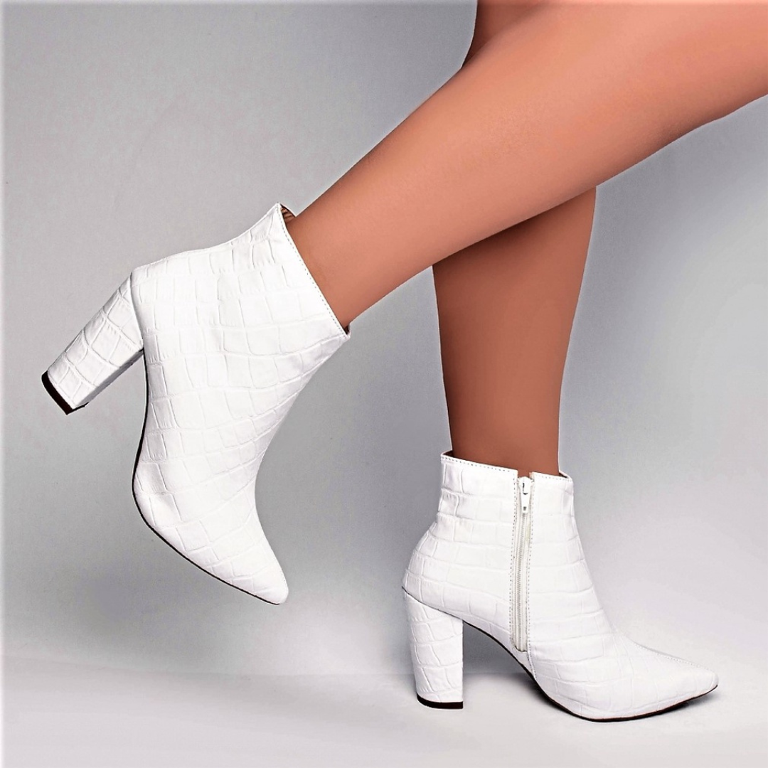 Botas de Cuero Texturizado con Punta Fina para Mujer